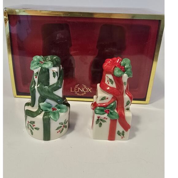 RARE! LENOX HOLIDAY‎ PACKAGES DESIGN SALT & PEPPER SHAKERS CHRISTMAS NEW IN BOX - Picture 2 of 6